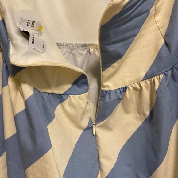 Size 12 Cream and blue striped ASOS backless dress - Picture 4 of 6